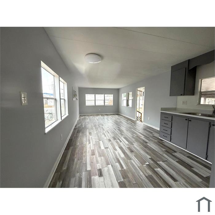 Sterlingwood second listing photo 3